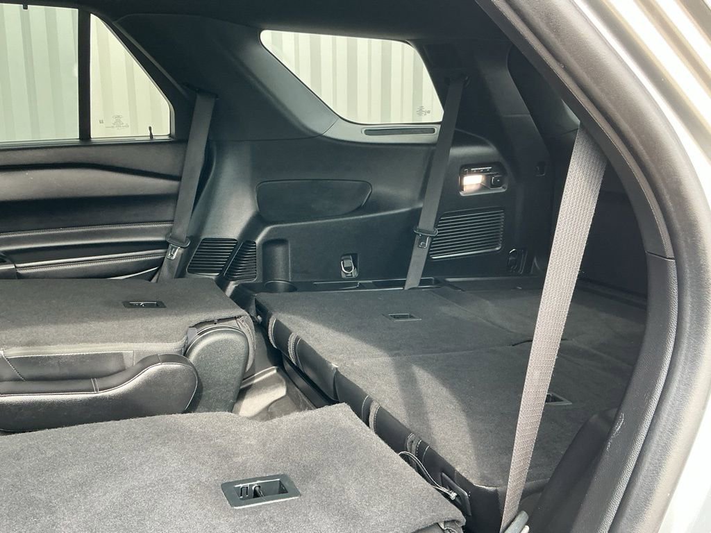 Used 2020 Ford Explorer Limited image 23