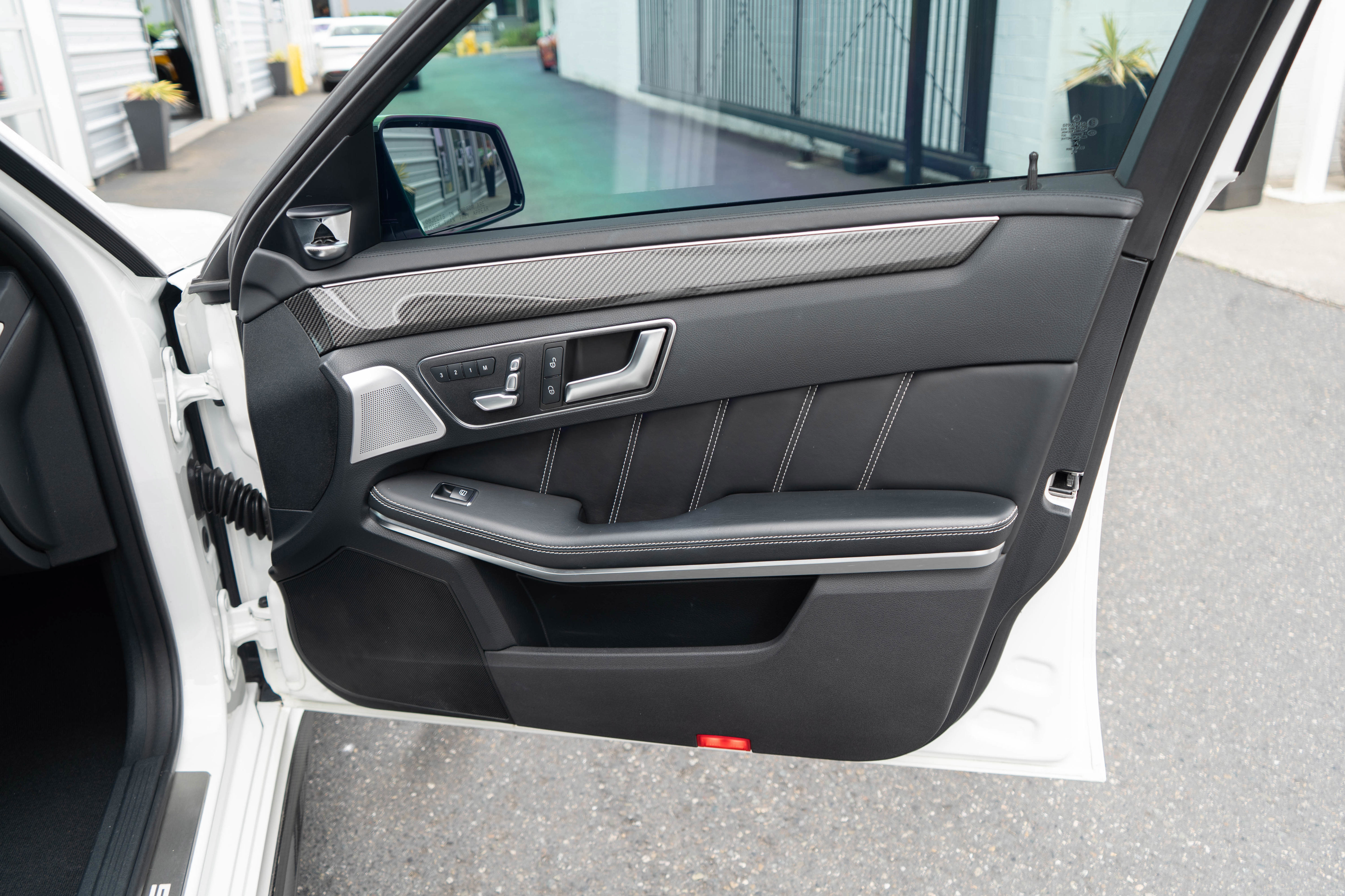 Used 2014 Mercedes-Benz E 63 AMG S-Model image 29