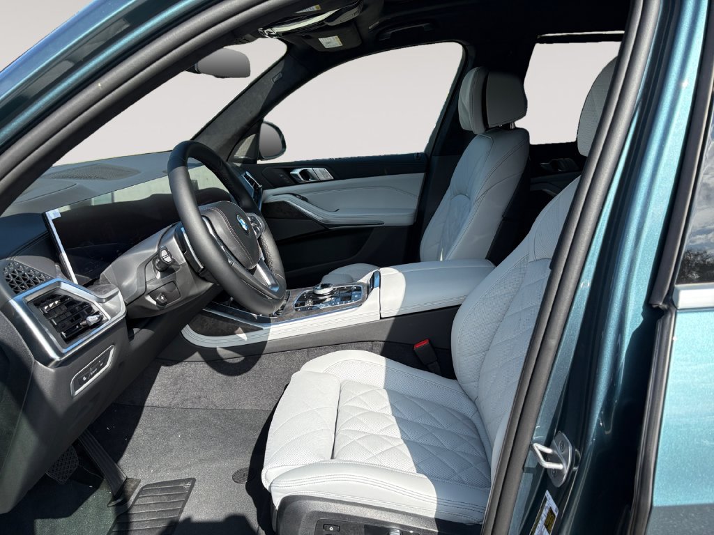 New 2027 BMW X7 xDrive40i AWD/4WD image 9