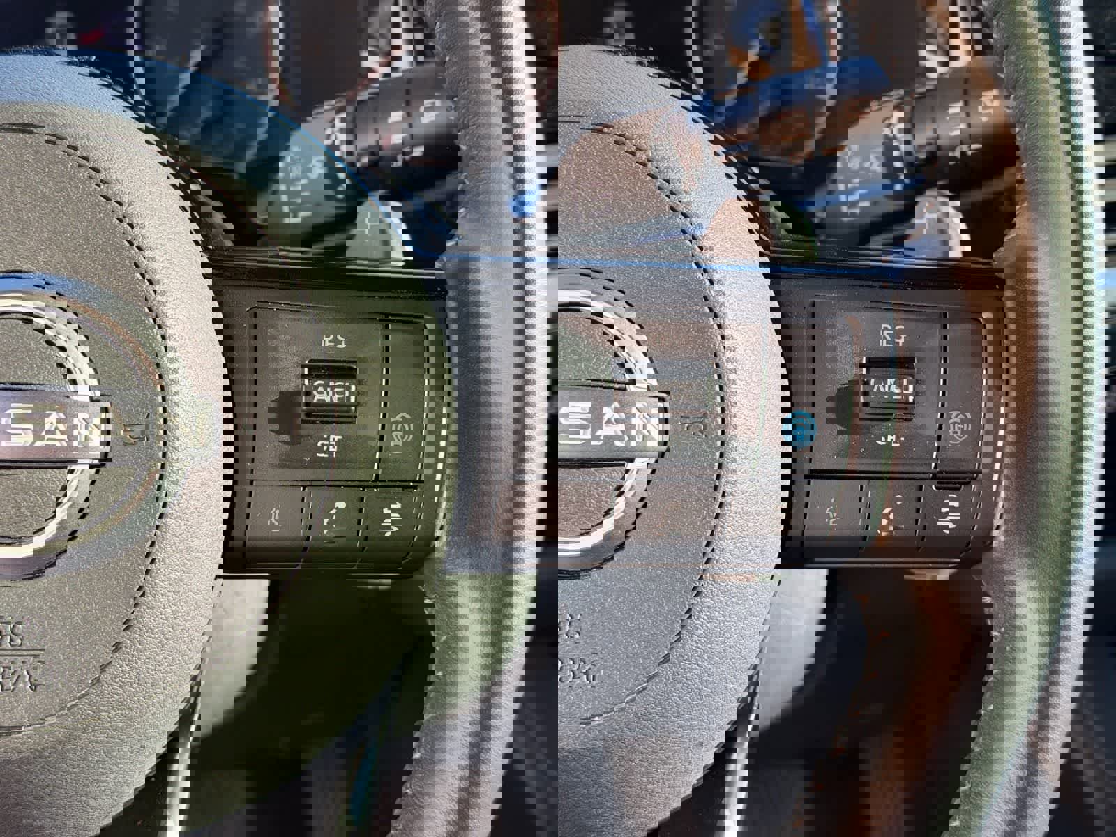 Certified 2022 Nissan Pathfinder SV image 11