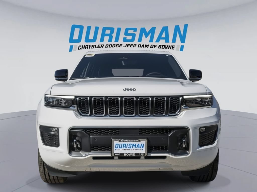 New 2025 Jeep Grand Cherokee Overland w/ Luxury Tech Group IV AWD/4WD image 2