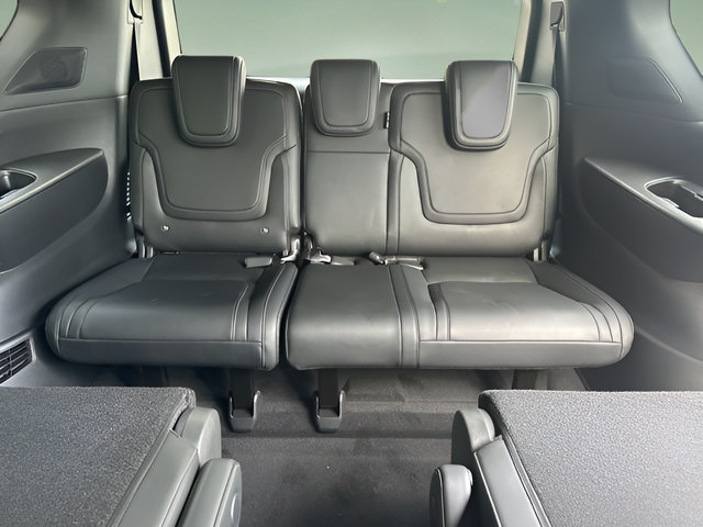 New 2026 Nissan Armada PRO-4X w/ Captain's Chari Seat Package AWD/4WD image 23