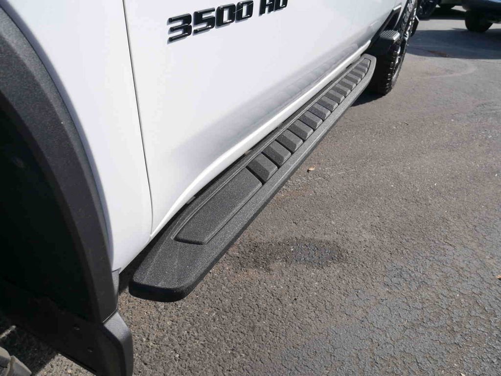 Used 2025 Chevrolet Silverado 3500 LT image 30