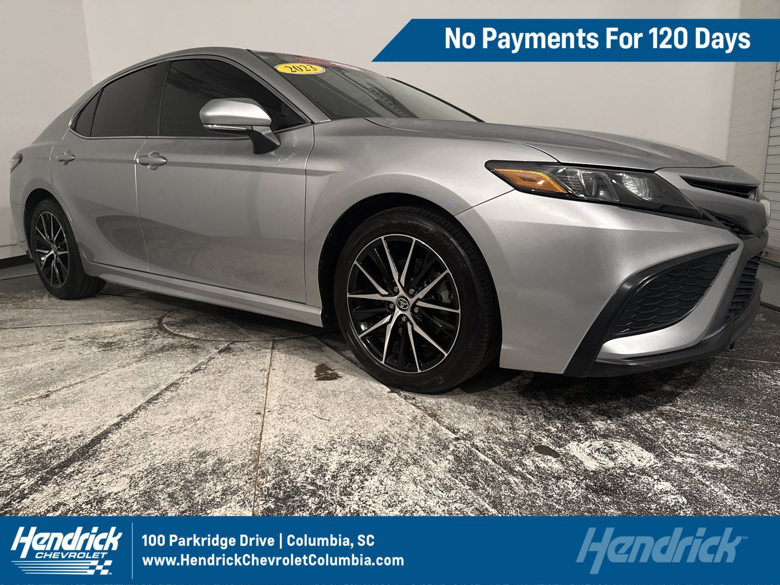 Used 2023 Toyota Camry SE FWD image 1
