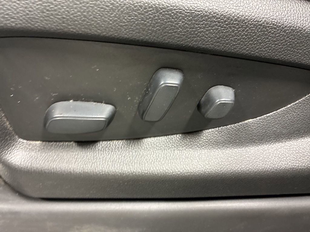 Used 2019 Chevrolet Suburban LT image 11