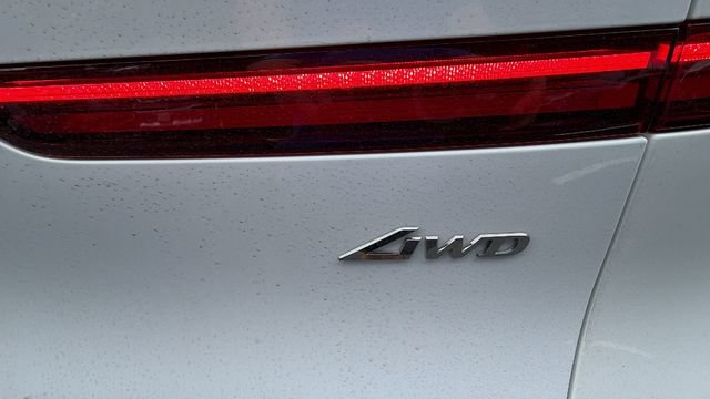 Used 2023 Genesis GV70 2.5T w/ Sport Prestige Package AWD/4WD image 11