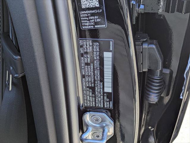 New 2026 Volvo EX30 Plus w/ Climate Package image 15