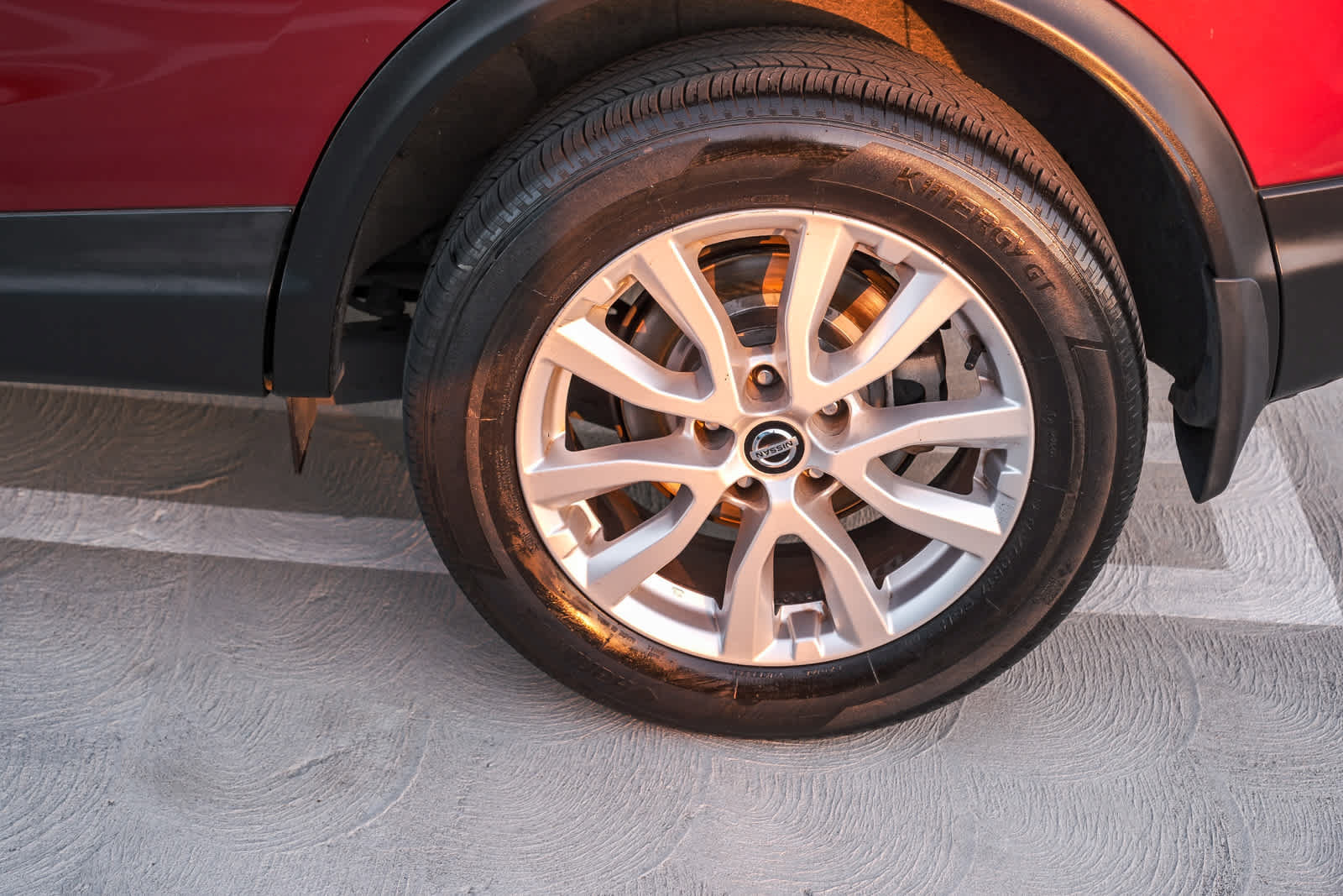Used 2020 Nissan Rogue Sport SV FWD image 9