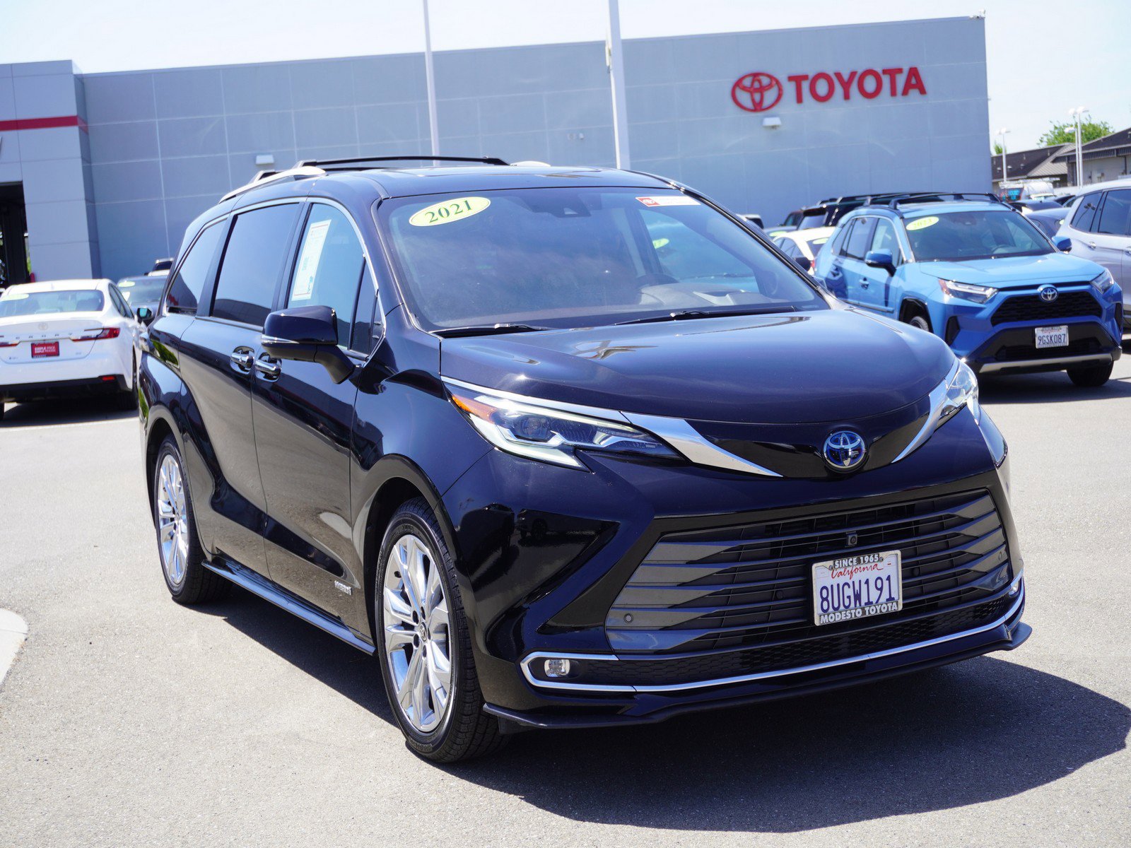 Used 2021 Toyota Sienna Platinum