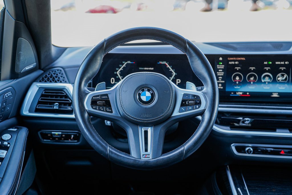 Used 2023 BMW X7 M60i image 12
