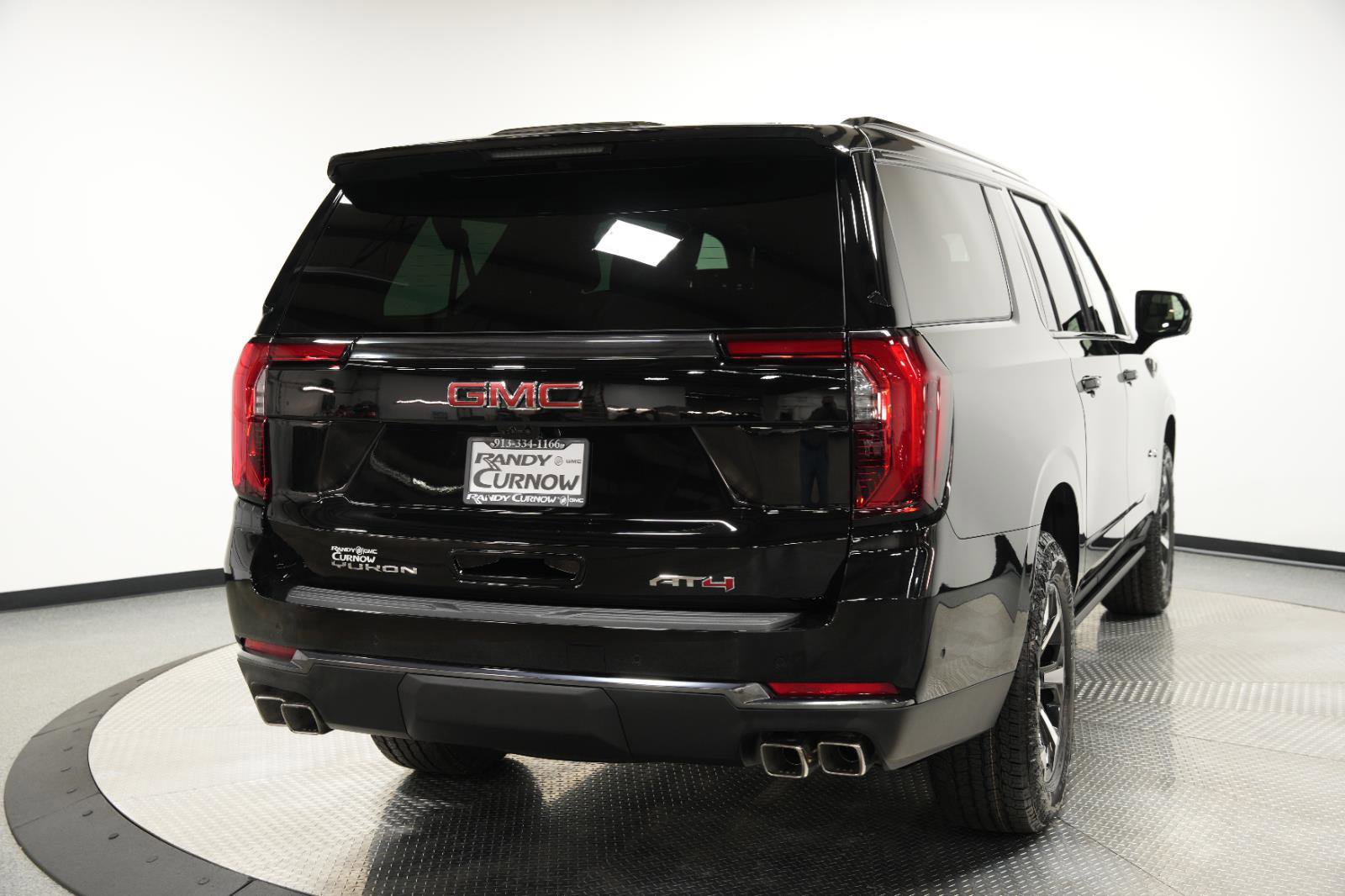 New 2026 GMC Yukon XL AT4 w/ AT4 Premium Plus Package AWD/4WD image 10
