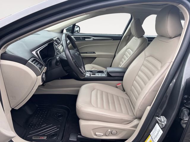 Used 2020 Ford Fusion SEL image 9