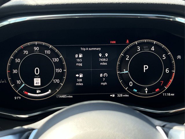 Certified 2025 Jaguar F-PACE R-Dynamic S image 32