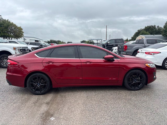 Used 2019 Ford Fusion SE w/ Equipment Group 151A FWD image 4