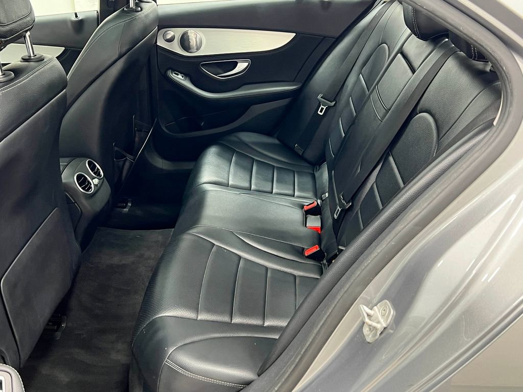 Used 2015 Mercedes-Benz C 300 4MATIC Sedan image 31