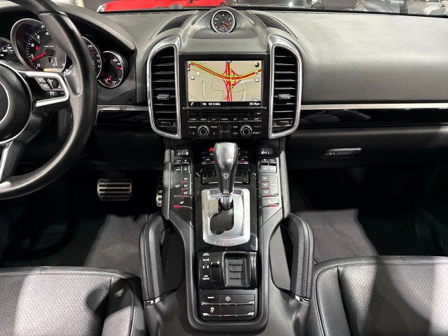 Used 2015 Porsche Cayenne S image 75