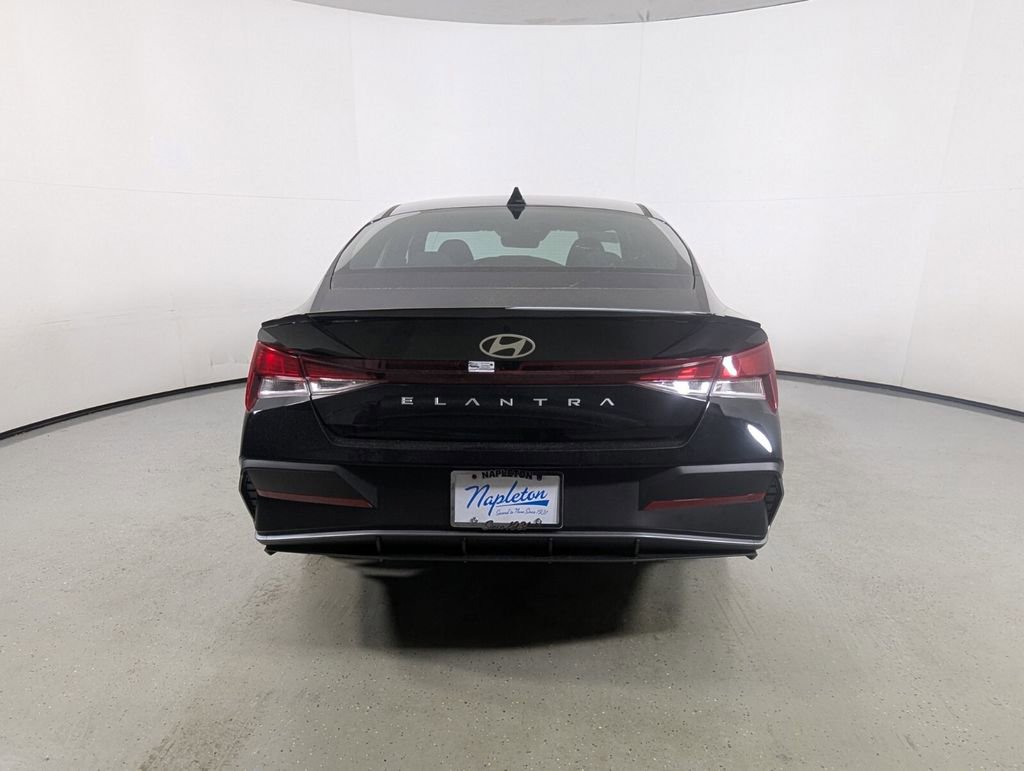 Certified 2026 Hyundai Elantra Sport FWD image 7