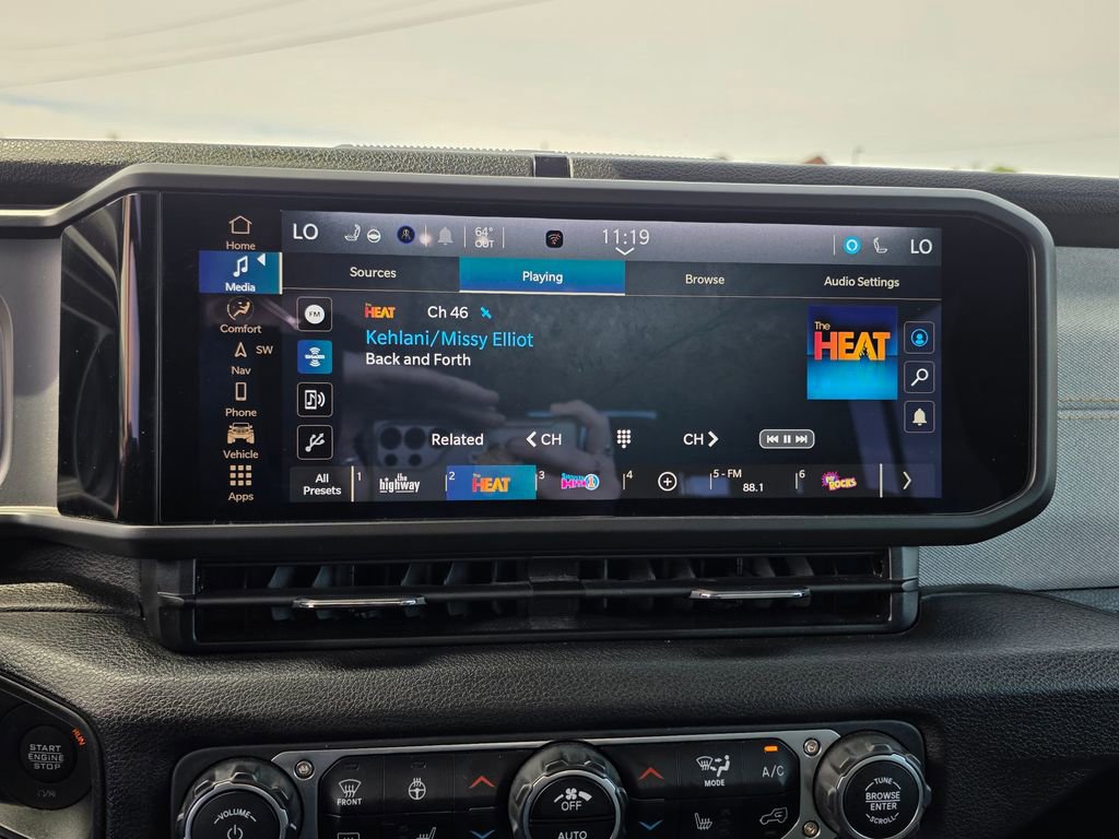 Used 2024 Jeep Gladiator Sport AWD/4WD image 21