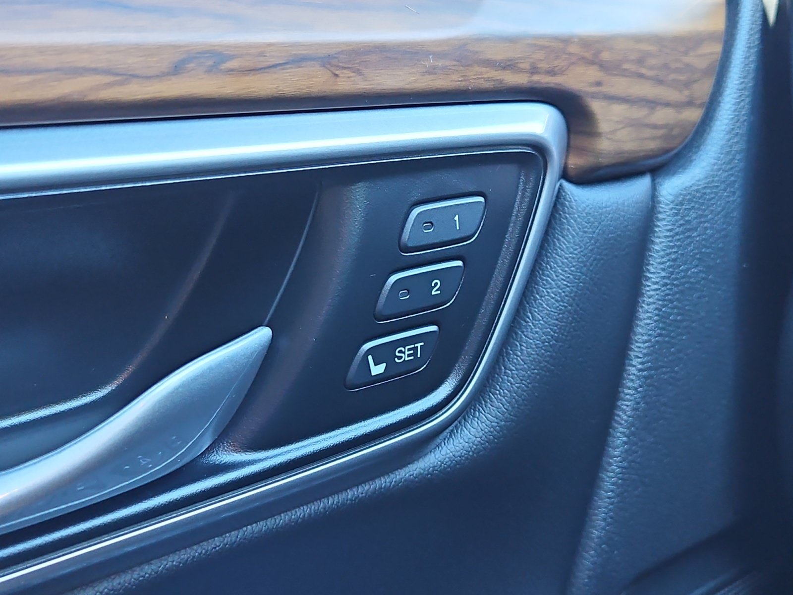 Used 2022 Honda CR-V Touring image 16