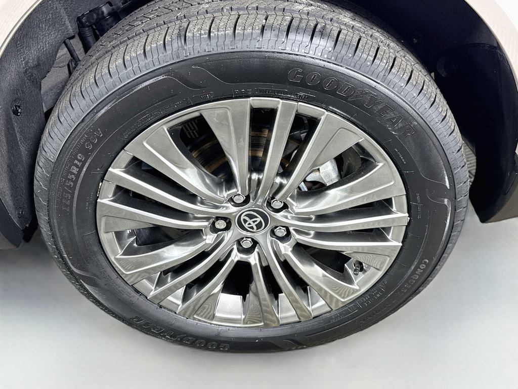 Certified 2023 Toyota Venza Limited AWD/4WD image 35