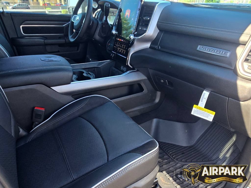 New 2026 RAM 2500 Laramie AWD/4WD image 14