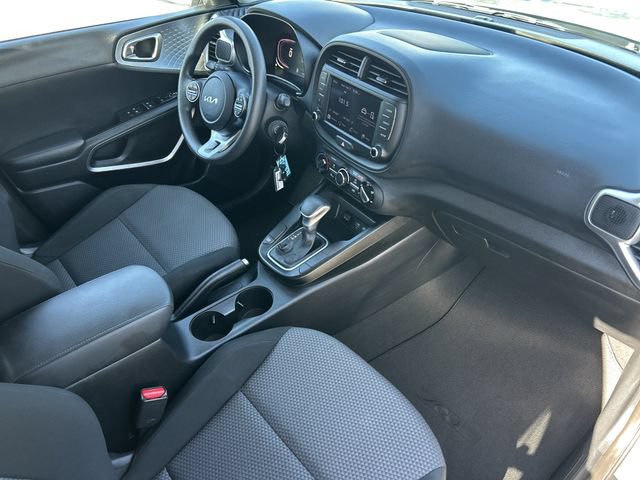 Used 2024 Kia Soul LX w/ Option Group 015 FWD image 30