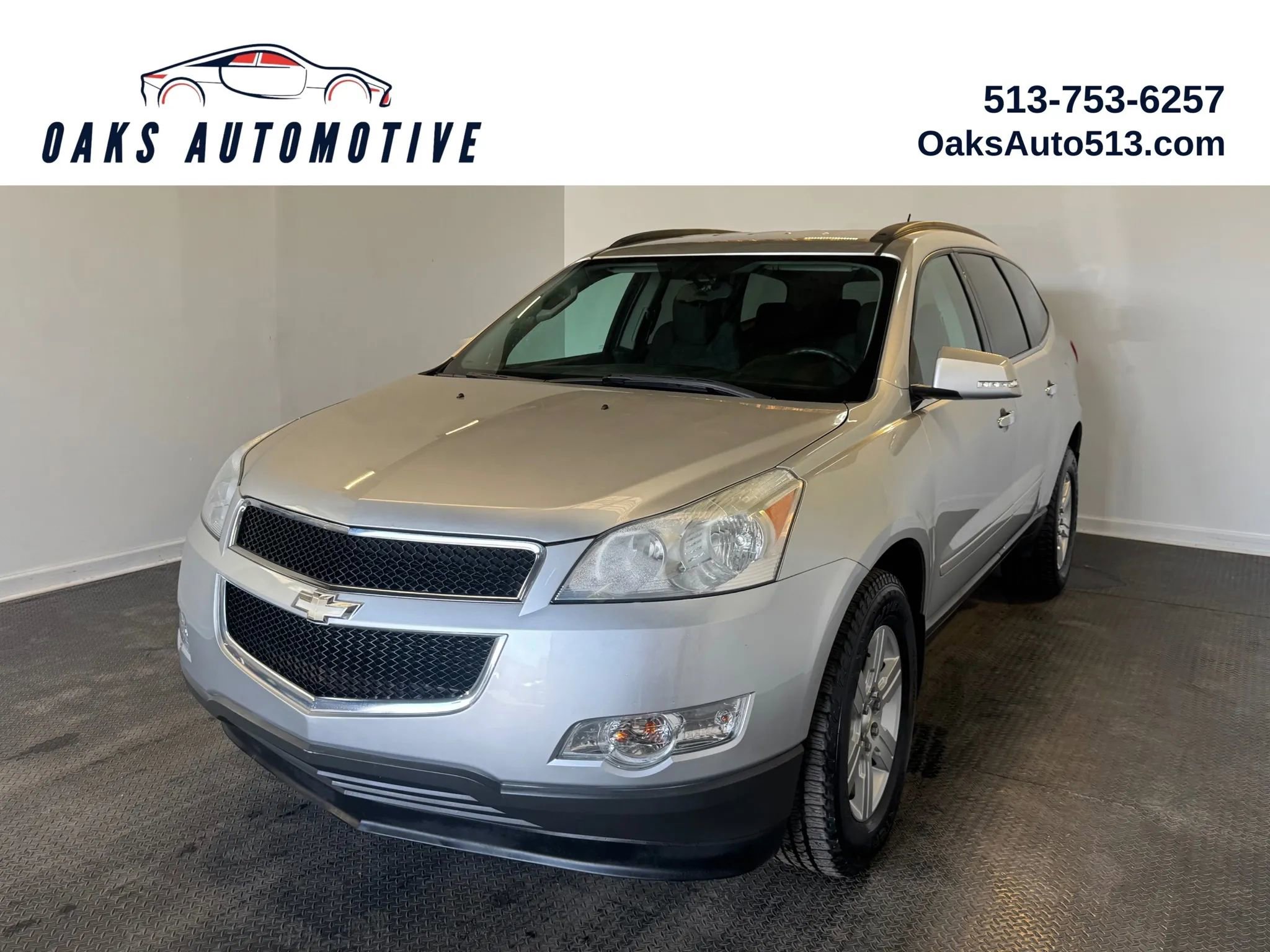 Used 2010 Chevrolet Traverse LT w/ Personal Connectivity Package FWD image 1