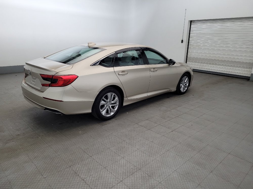 Used 2018 Honda Accord LX image 10