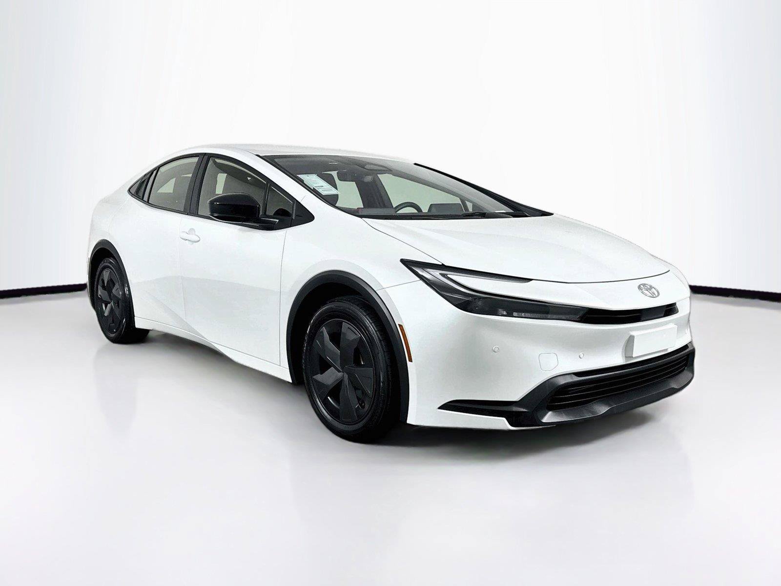Certified 2025 Toyota Prius LE FWD image 9