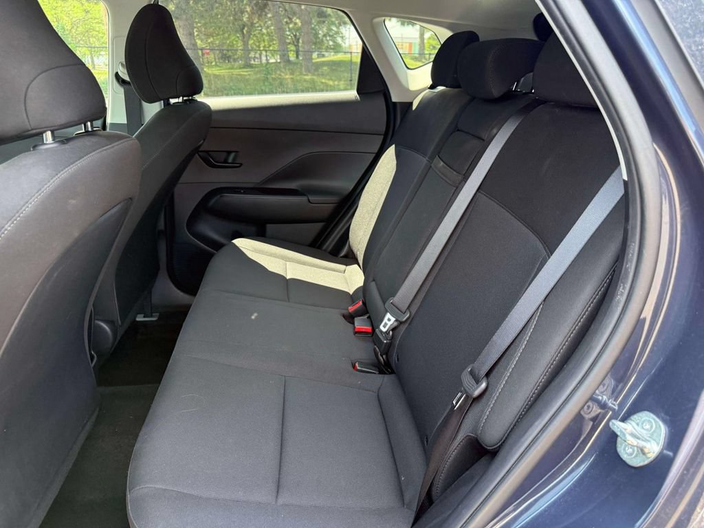 Used 2025 Hyundai Kona SEL FWD image 11