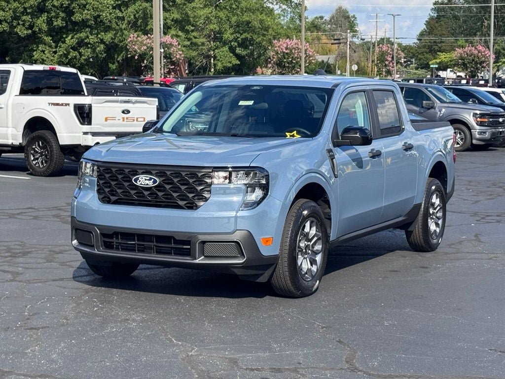 New 2026 Ford Maverick XLT w/ XLT Luxury Package FWD image 2