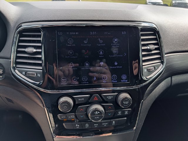 Used 2021 Jeep Grand Cherokee Laredo X RWD image 18