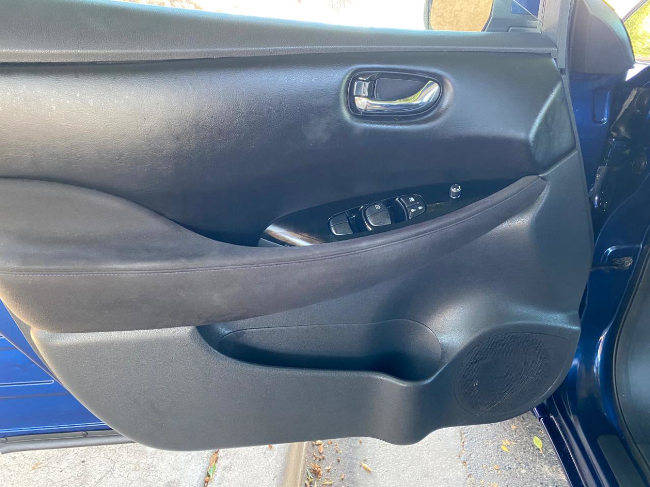 Used 2016 Nissan Leaf SV FWD image 26