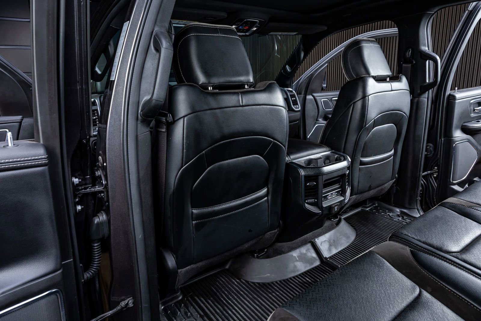 Used 2024 RAM 1500 Laramie image 34