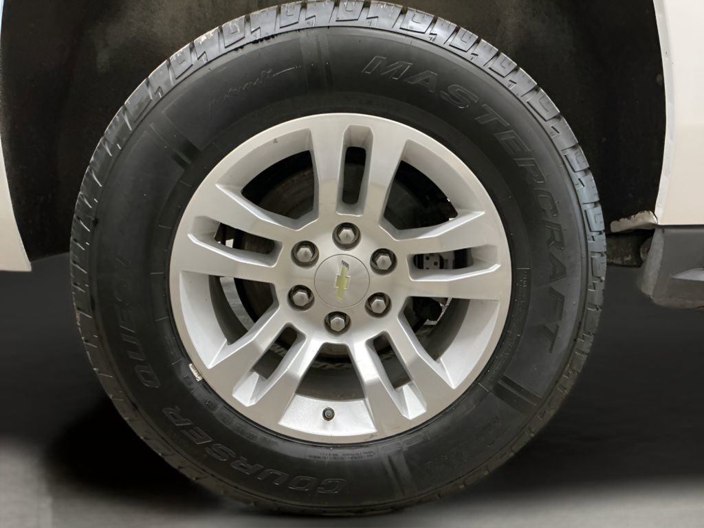 Used 2019 Chevrolet Suburban LT image 36