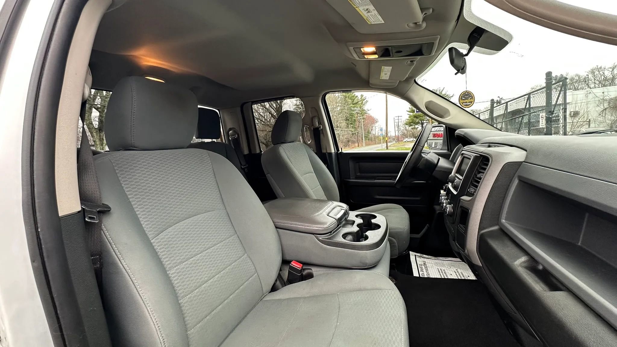 Used 2017 RAM 1500 Express image 32