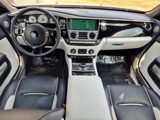 Used 2017 Rolls-Royce Wraith RWD image 19