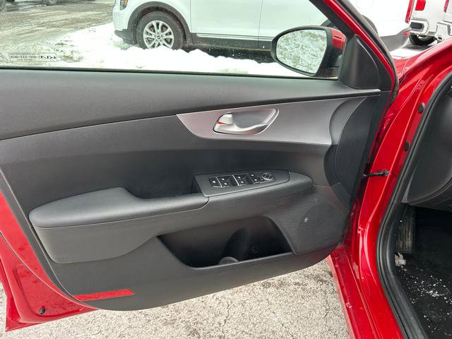 Certified 2022 Kia Forte LXS image 9