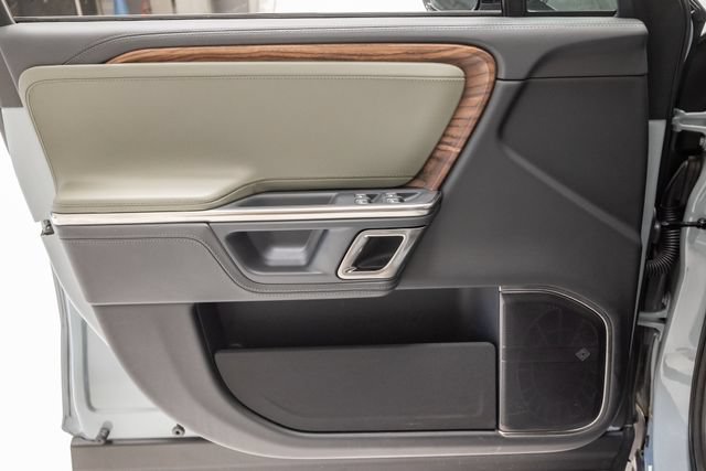 Used 2023 Rivian R1S Launch Edition AWD/4WD image 7