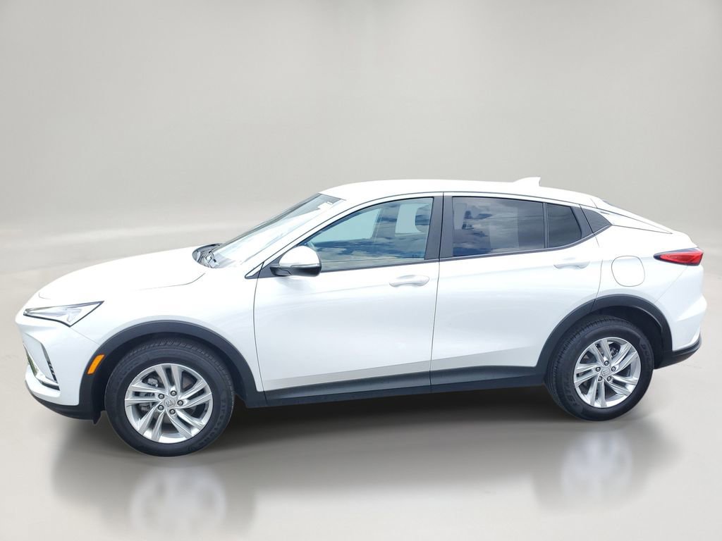 Used 2025 Buick Envista Sport Touring FWD image 4