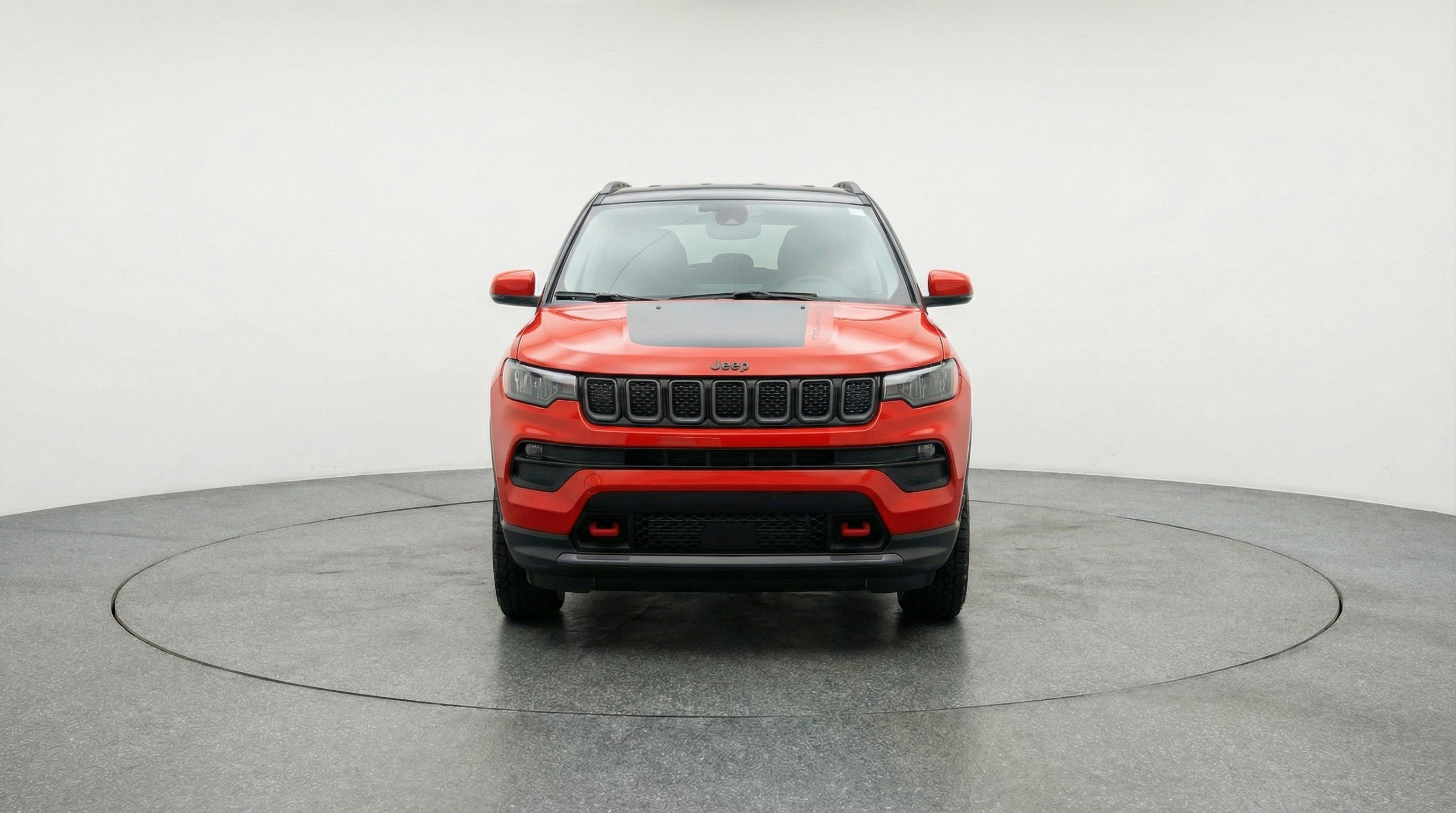 Used 2025 Jeep Compass Trailhawk image 2