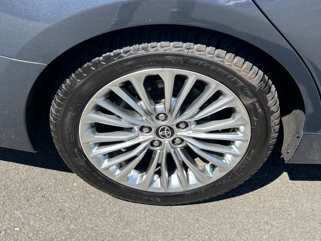 Used 2021 Toyota Avalon Limited w/ Advanced Safety Package FWD image 9