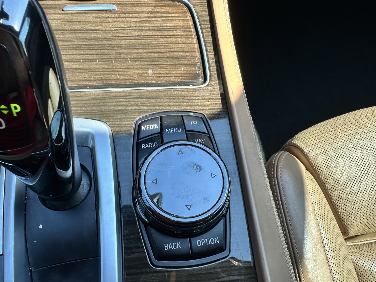 Used 2014 BMW 750Li RWD image 31