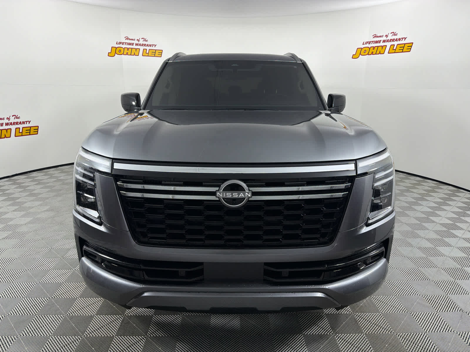 Used 2025 Nissan Armada SV image 9