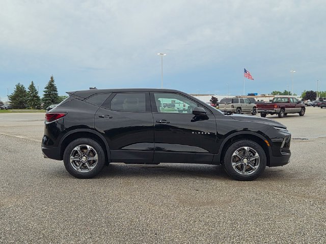 Used 2023 Chevrolet Blazer LT w/ Driver Confidence Package AWD/4WD image 4