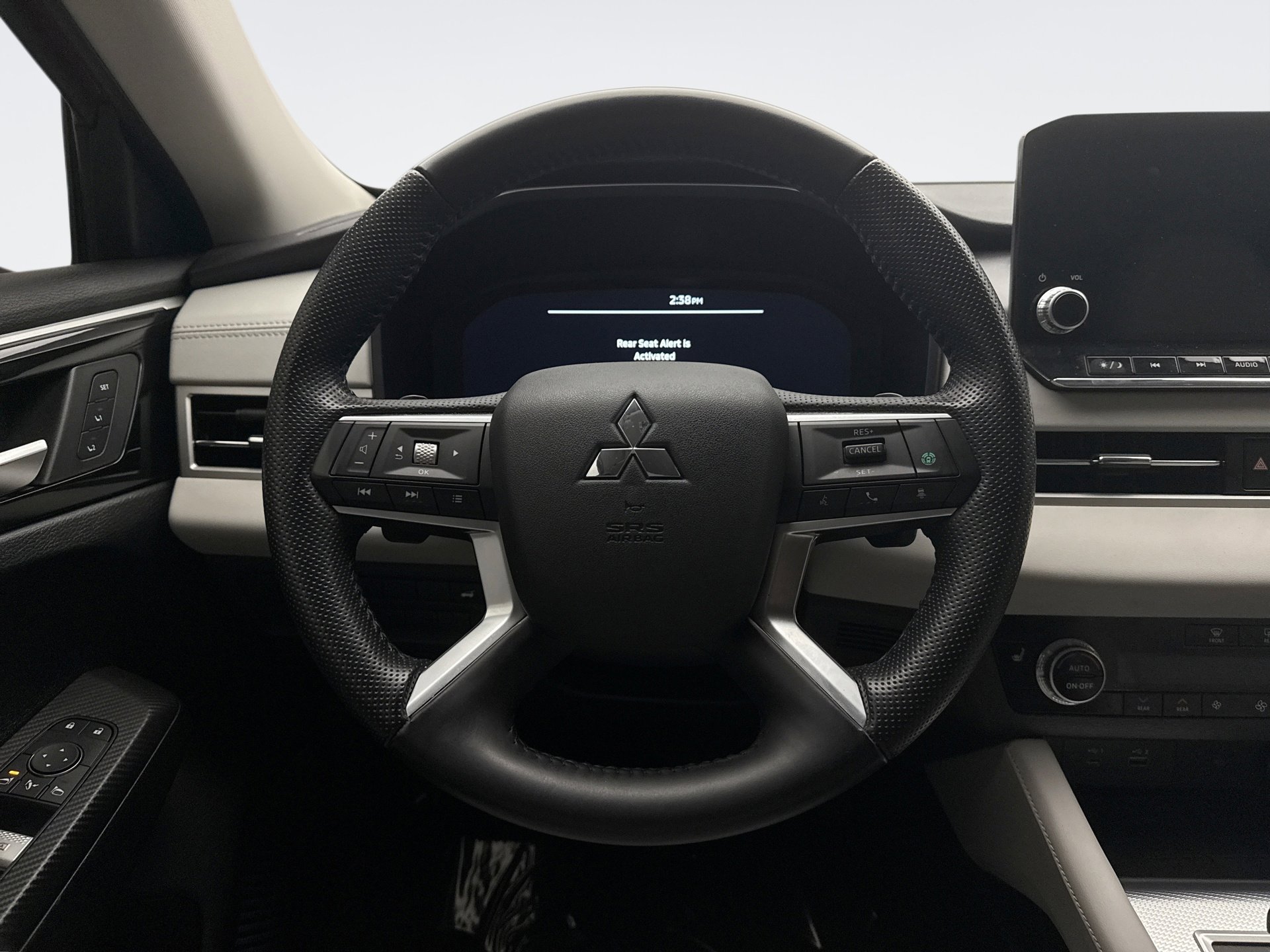 Used 2024 Mitsubishi Outlander SEL image 12