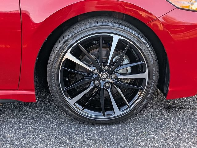 Used 2020 Toyota Camry XSE FWD image 11