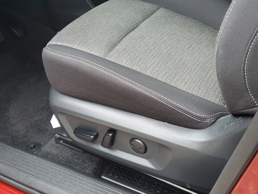 Used 2023 Nissan Rogue SV FWD image 11