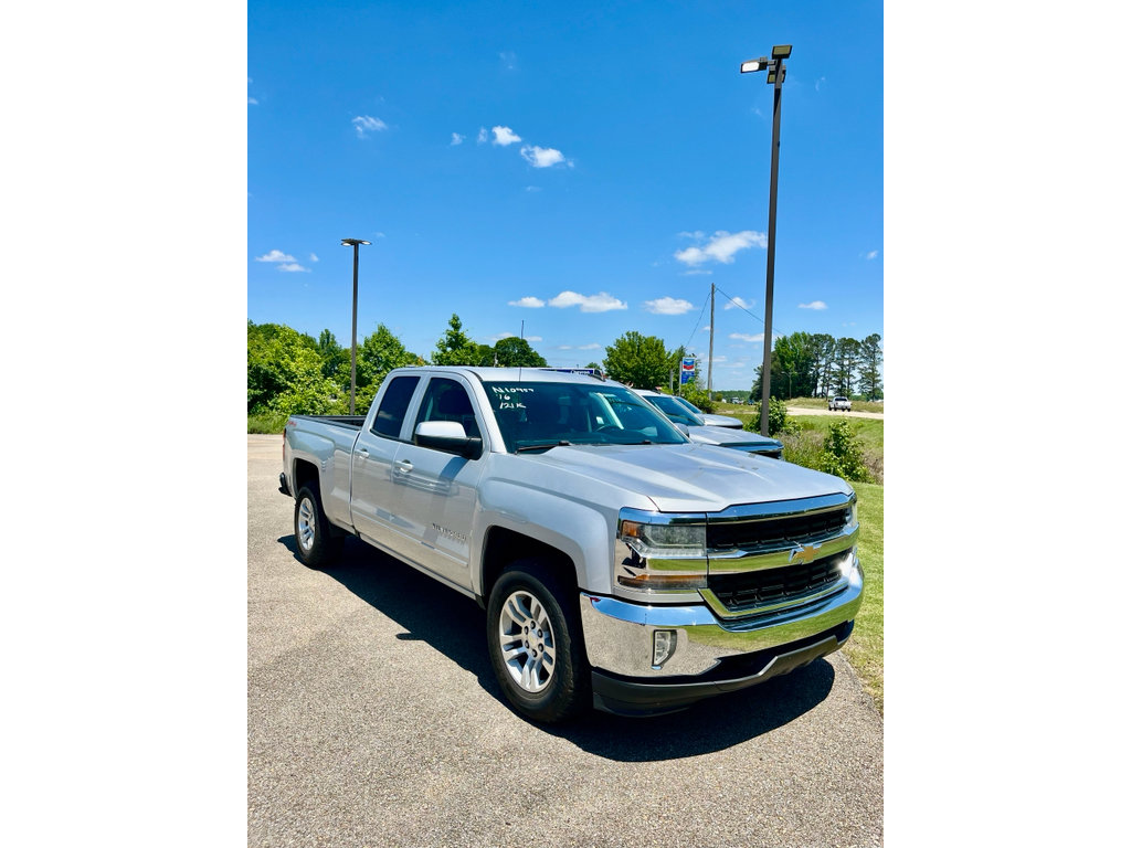 Used 2016 Chevrolet Silverado 1500 LT w/ All Star Edition AWD/4WD image 3