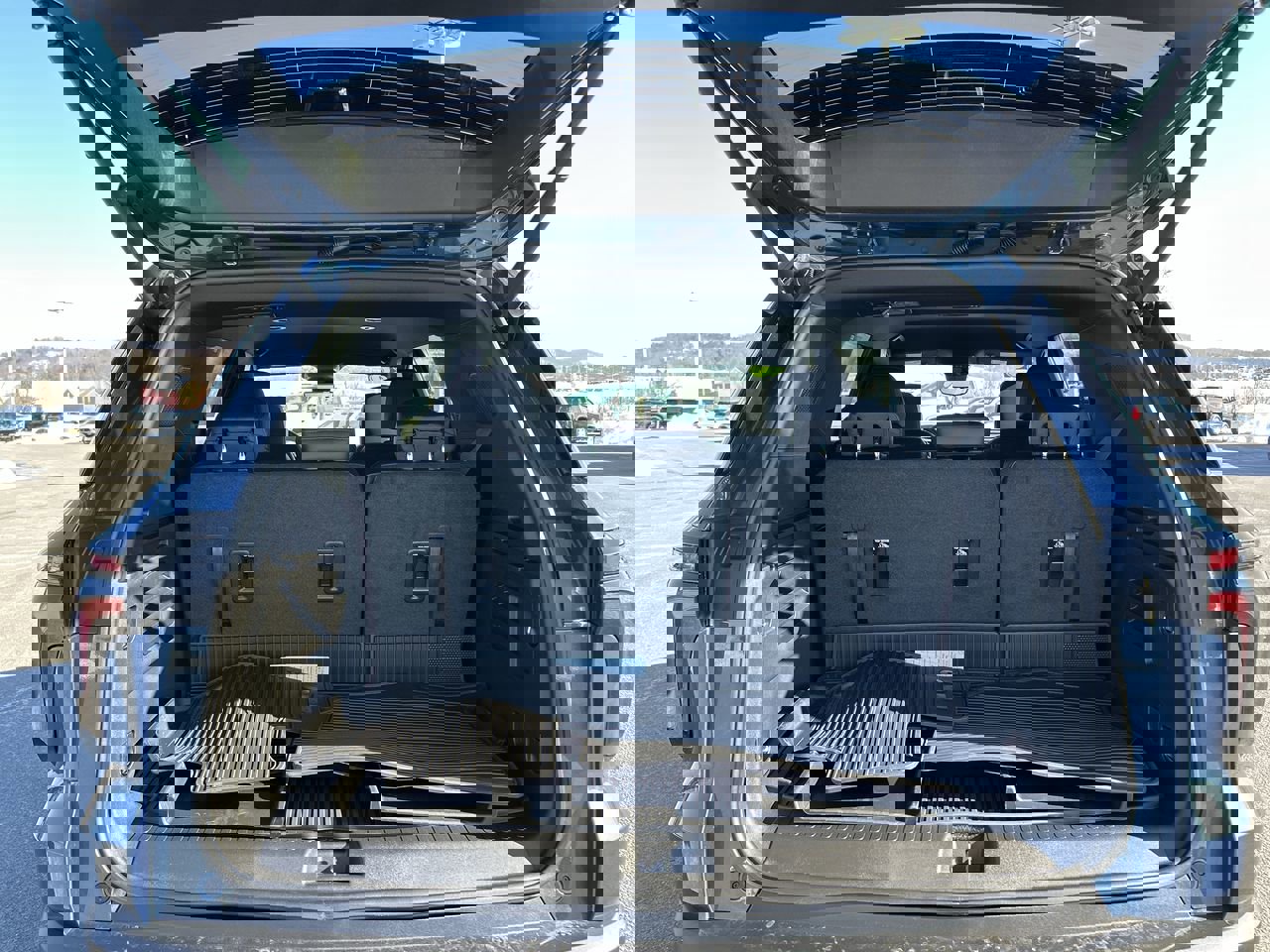 New 2026 Chevrolet Traverse Z71 w/ Driver Confidence Package image 19